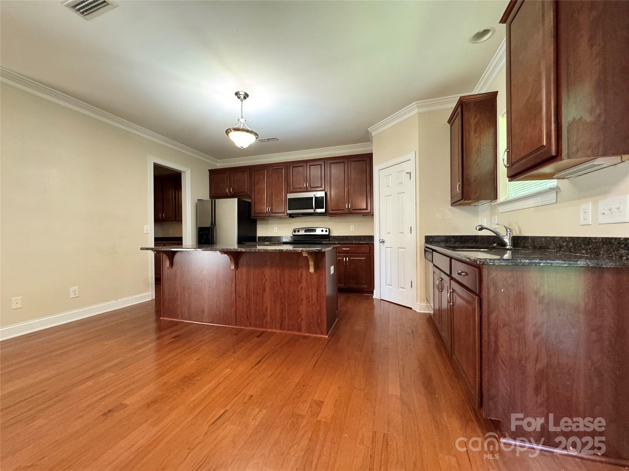 Fieldstone Manor - Residential Lease