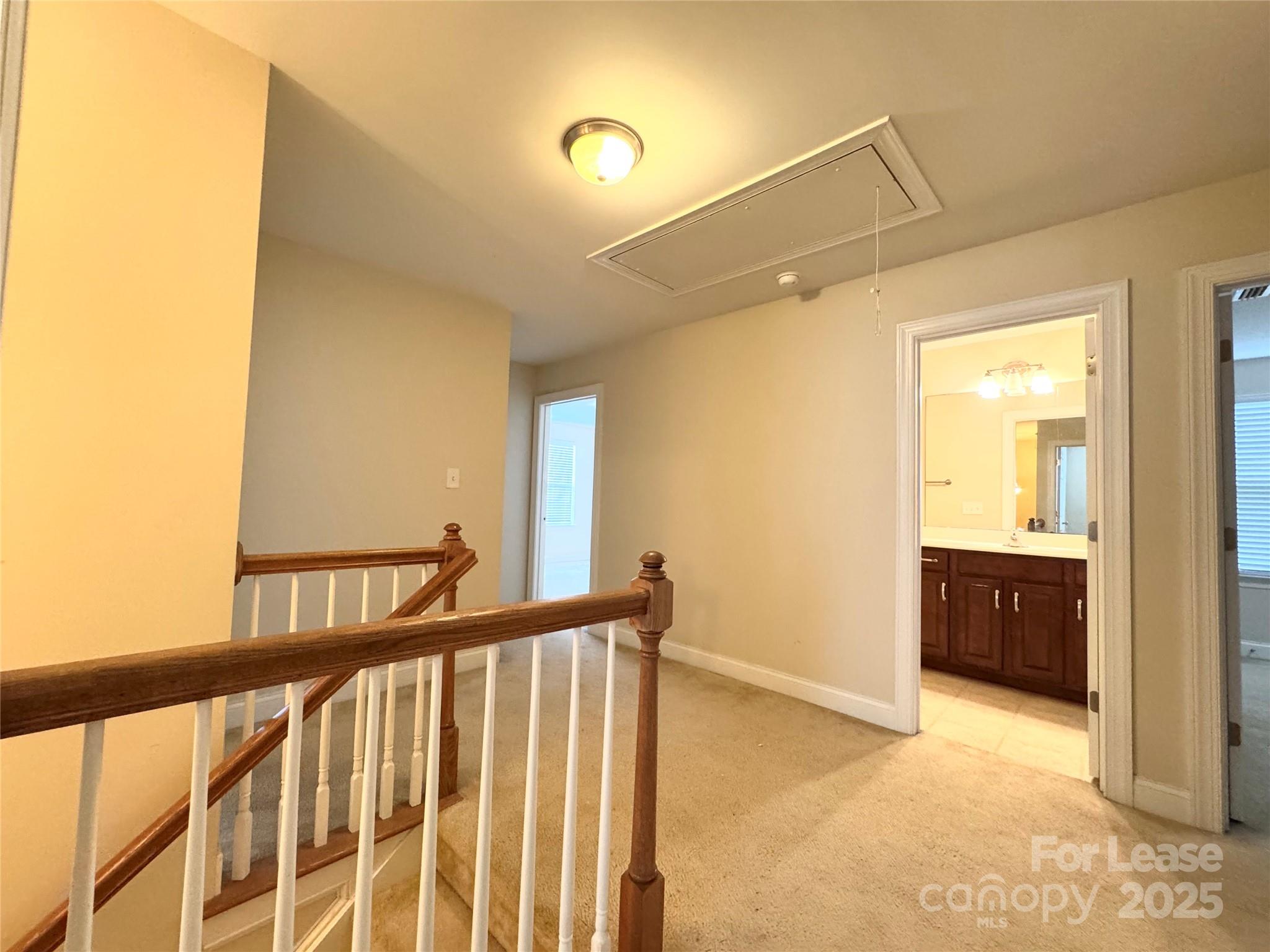 Fieldstone Manor - Residential Lease