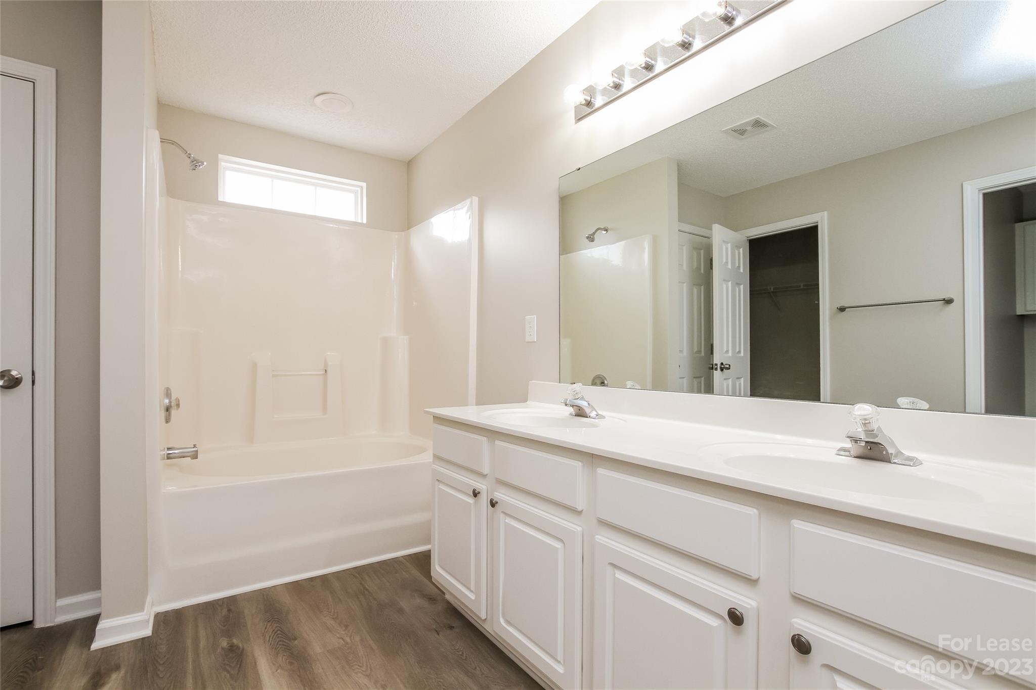 Tall Oaks - Residential Lease