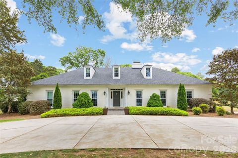 Photo of 3921 River Ridge Road, Charlotte, NC 28226 (MLS # 4391143)