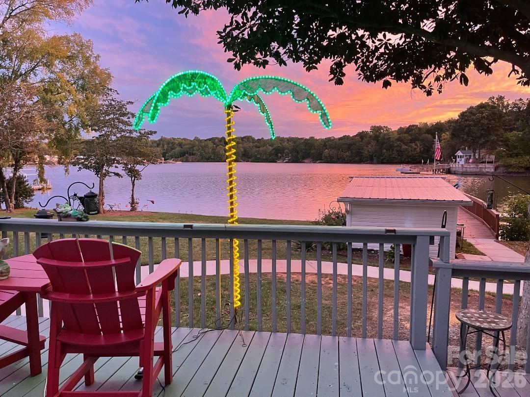 2113 Warf Road