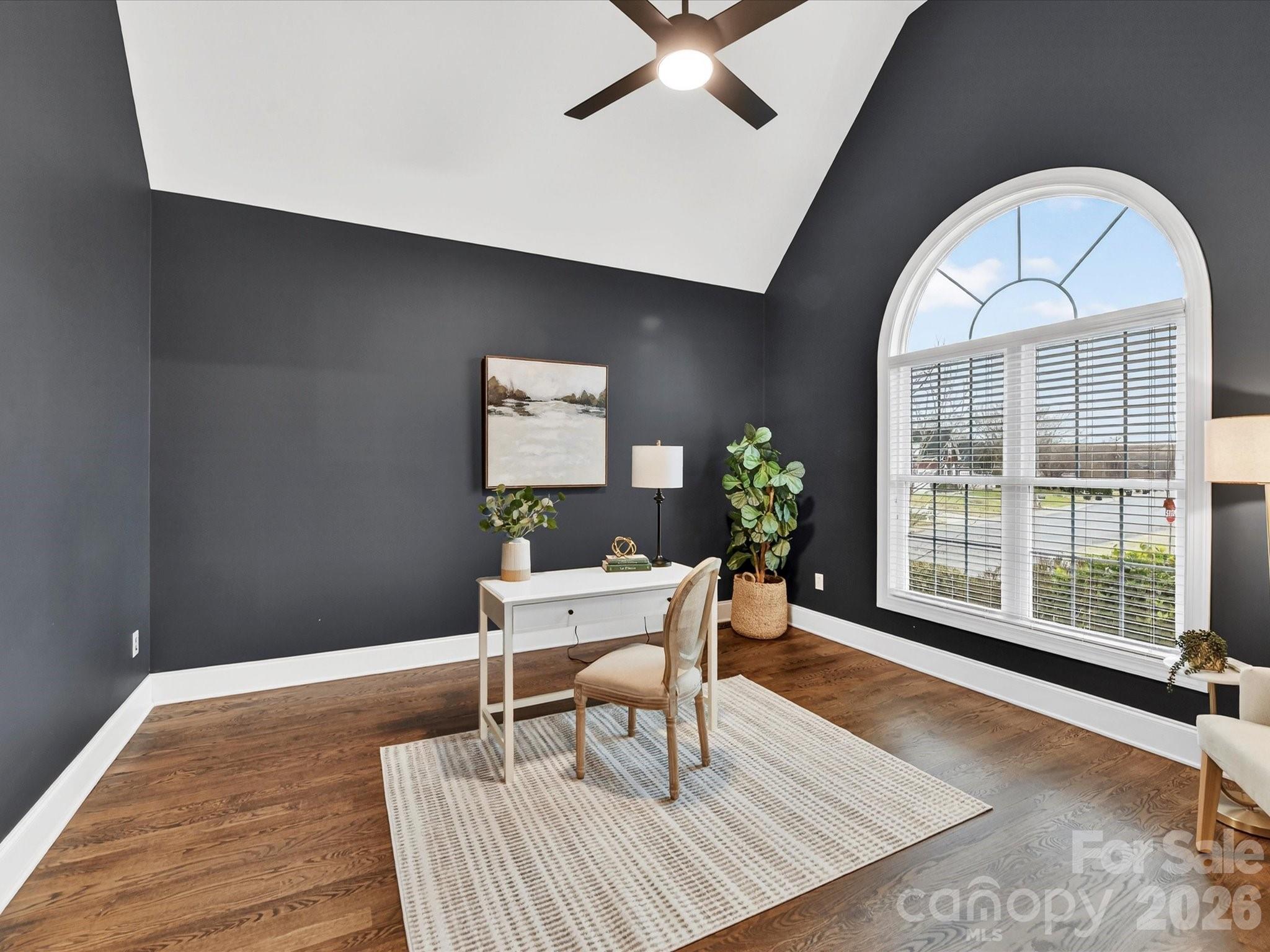 702 King Fredrick Lane SW