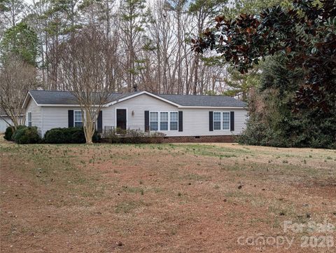 6846 Potter Road Matthews NC 28104