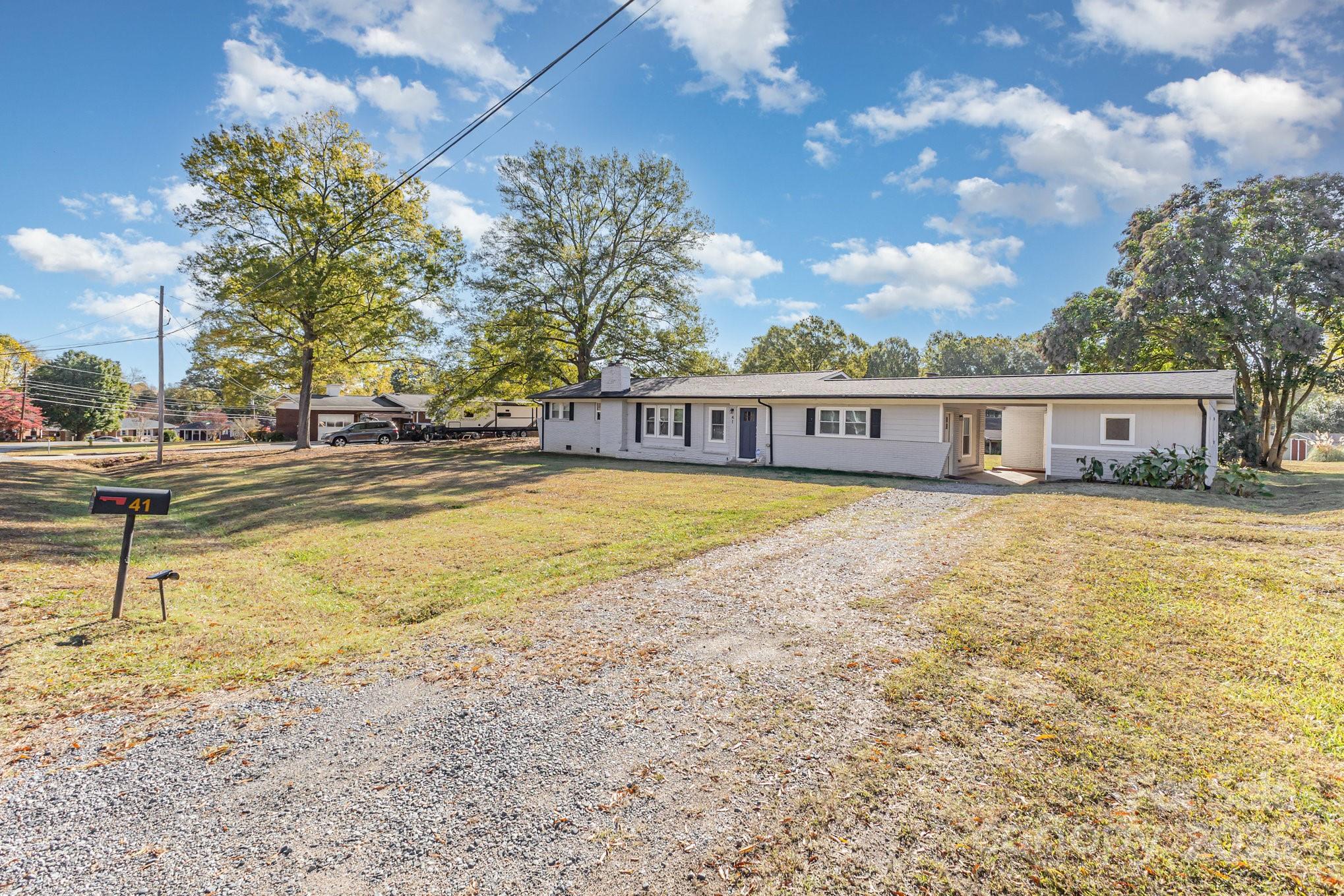 41 Fleetwood Drive SW