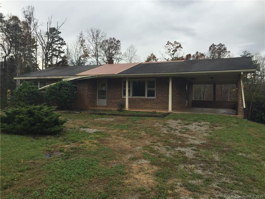 **Highest & Best Due NO later than 5PM Monday 12/14**Looking to expand, this home has plenty of space to grow, both with unfinished basement and large lot.  This three bedroom, one bath home home is awaiting your personal touch.  Schedule your viewing today! Seller does not pay customary closing cost; including title policy, escrow fees, survey or transfer fees. Property was built prior to 1978 and lead-based paint potentially exist.