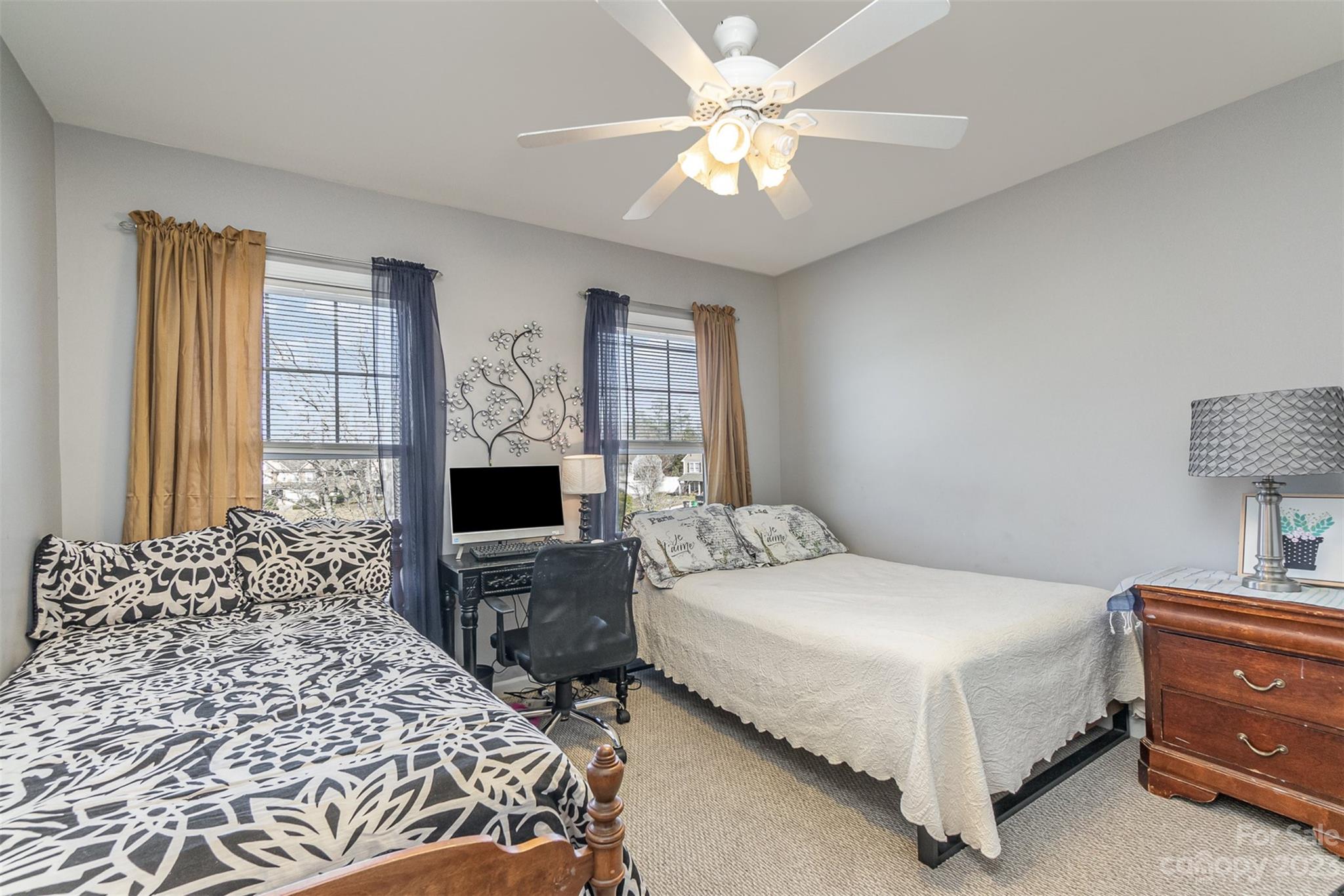 Seven Oaks - Residential