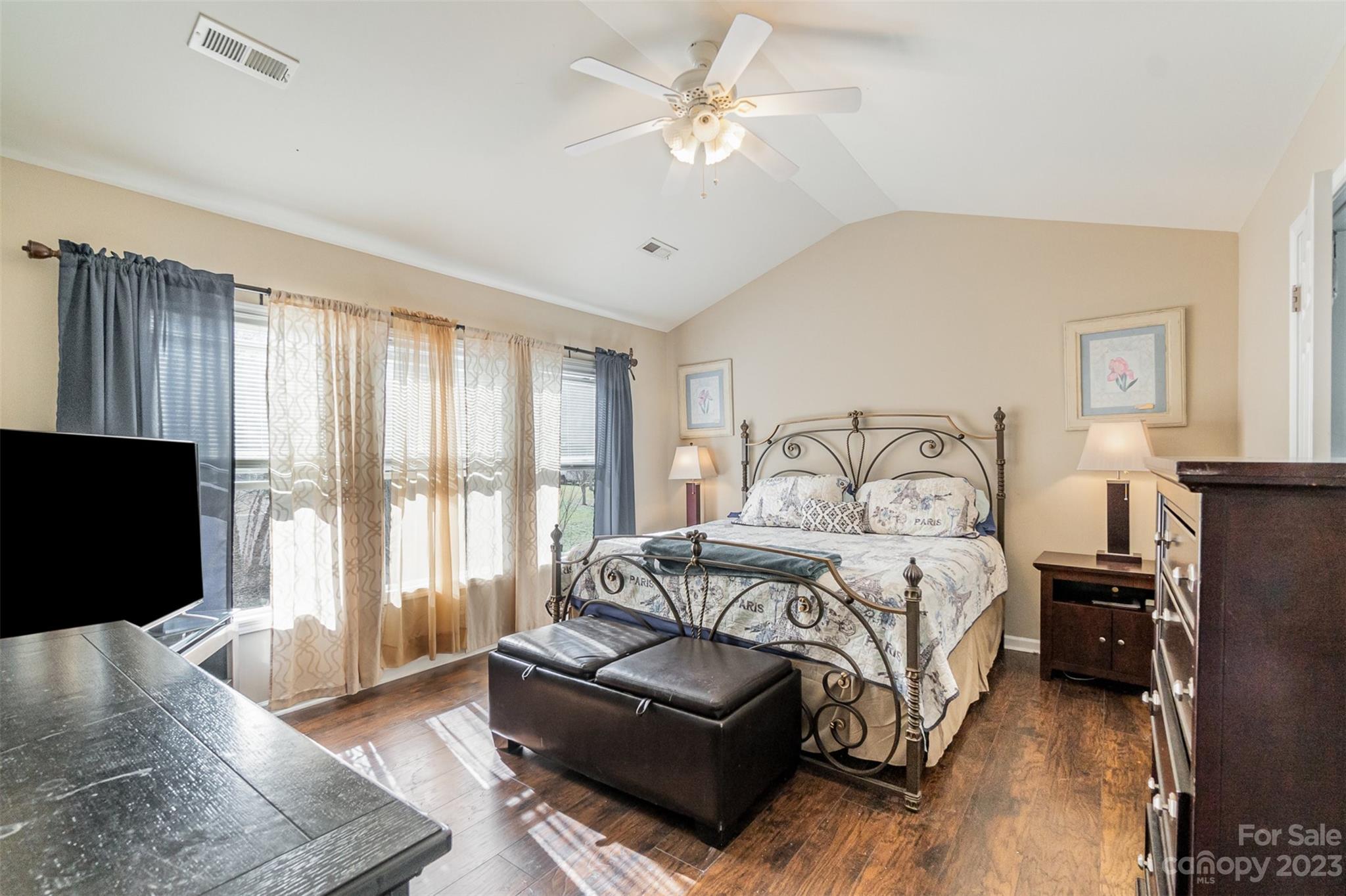 Seven Oaks - Residential