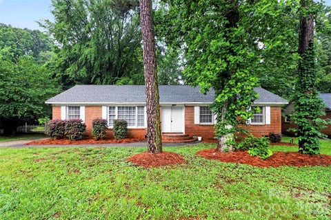 Photo of 11228 Gladewater Drive, Matthews, NC 28105 (MLS # 4397180)