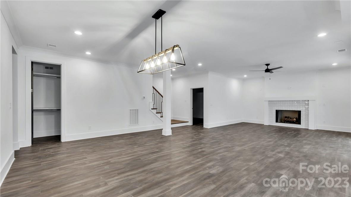 The Palisades - Residential