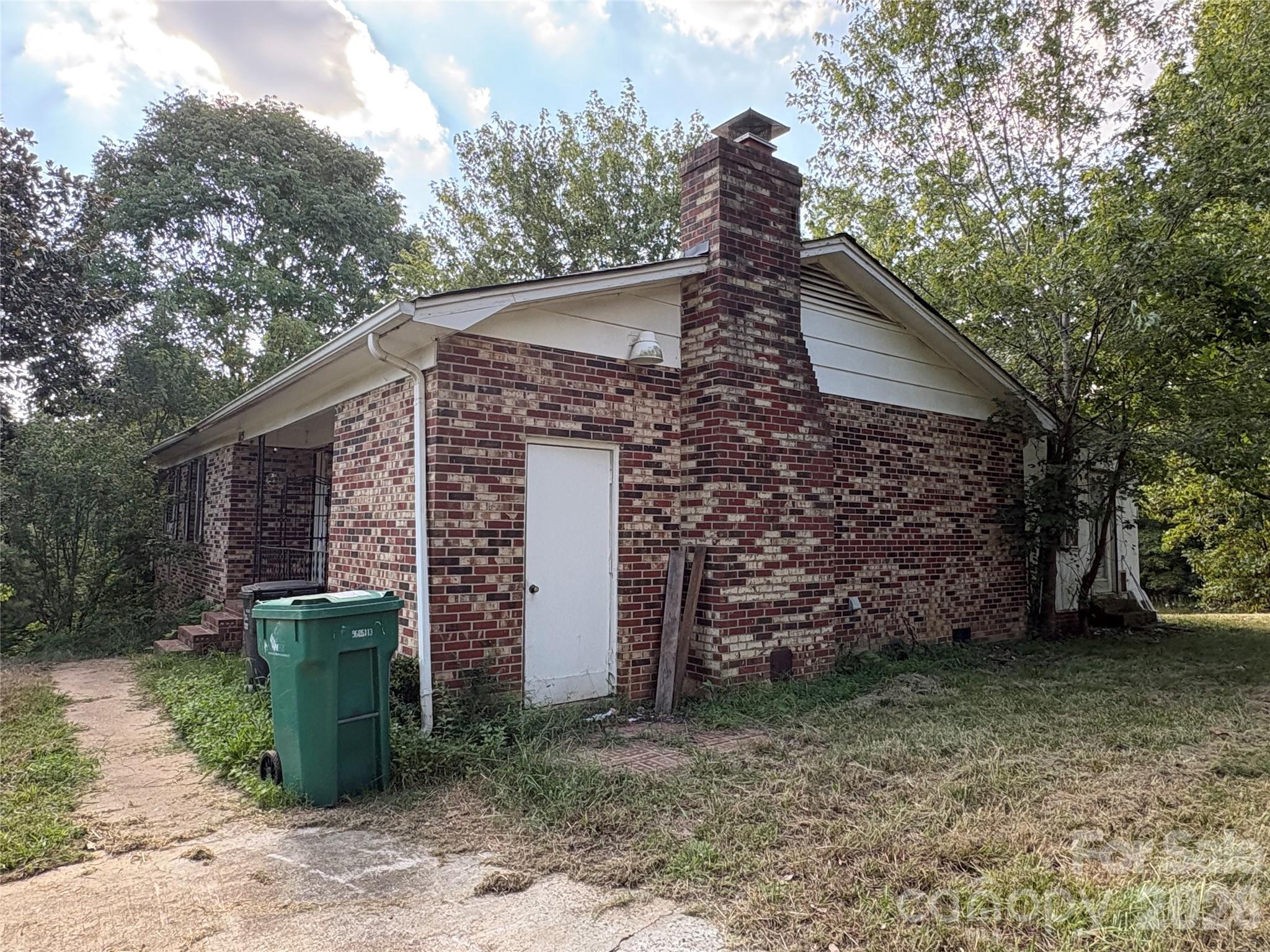 115 Wandering Lane