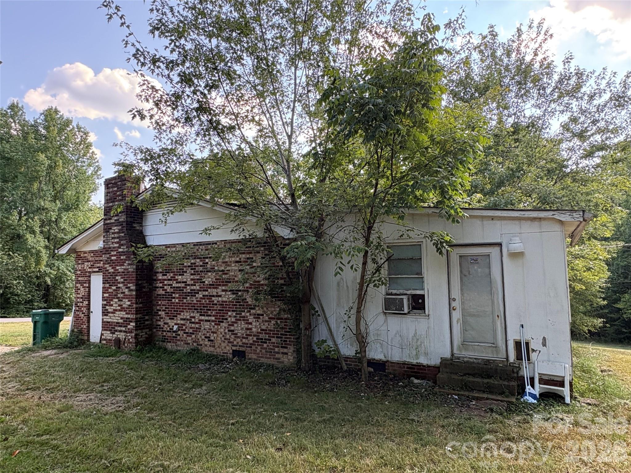 115 Wandering Lane