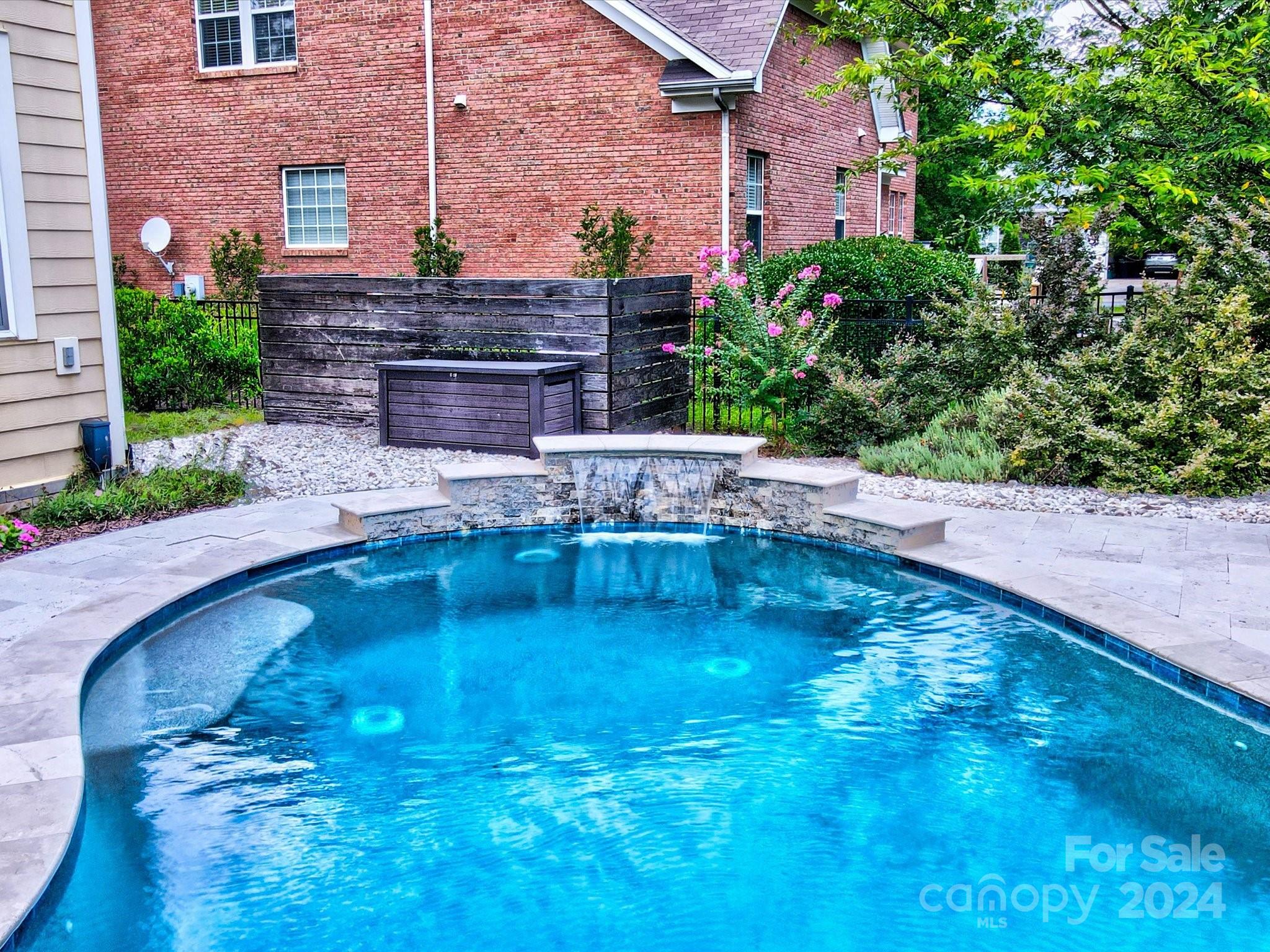 Lakeshore - Residential