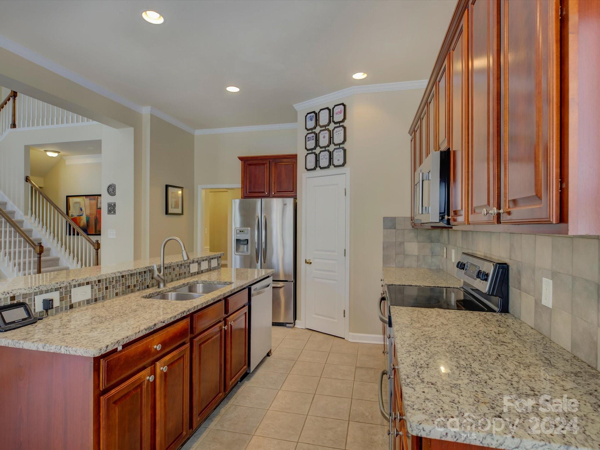 Lakeshore - Residential