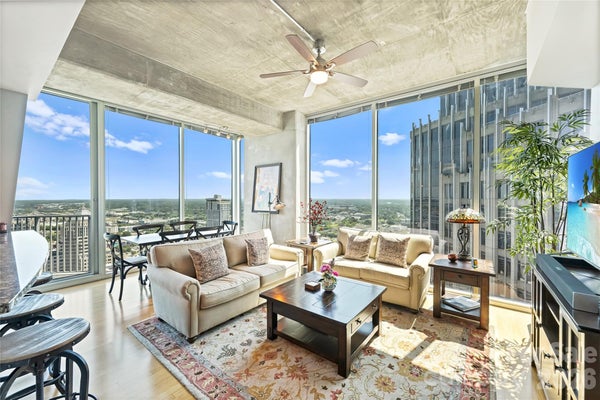 210 N CHURCH ST, CHARLOTTE, NC 28202 - Image c858b025bf2fba45e81d1088dac6f4d1/3419614934