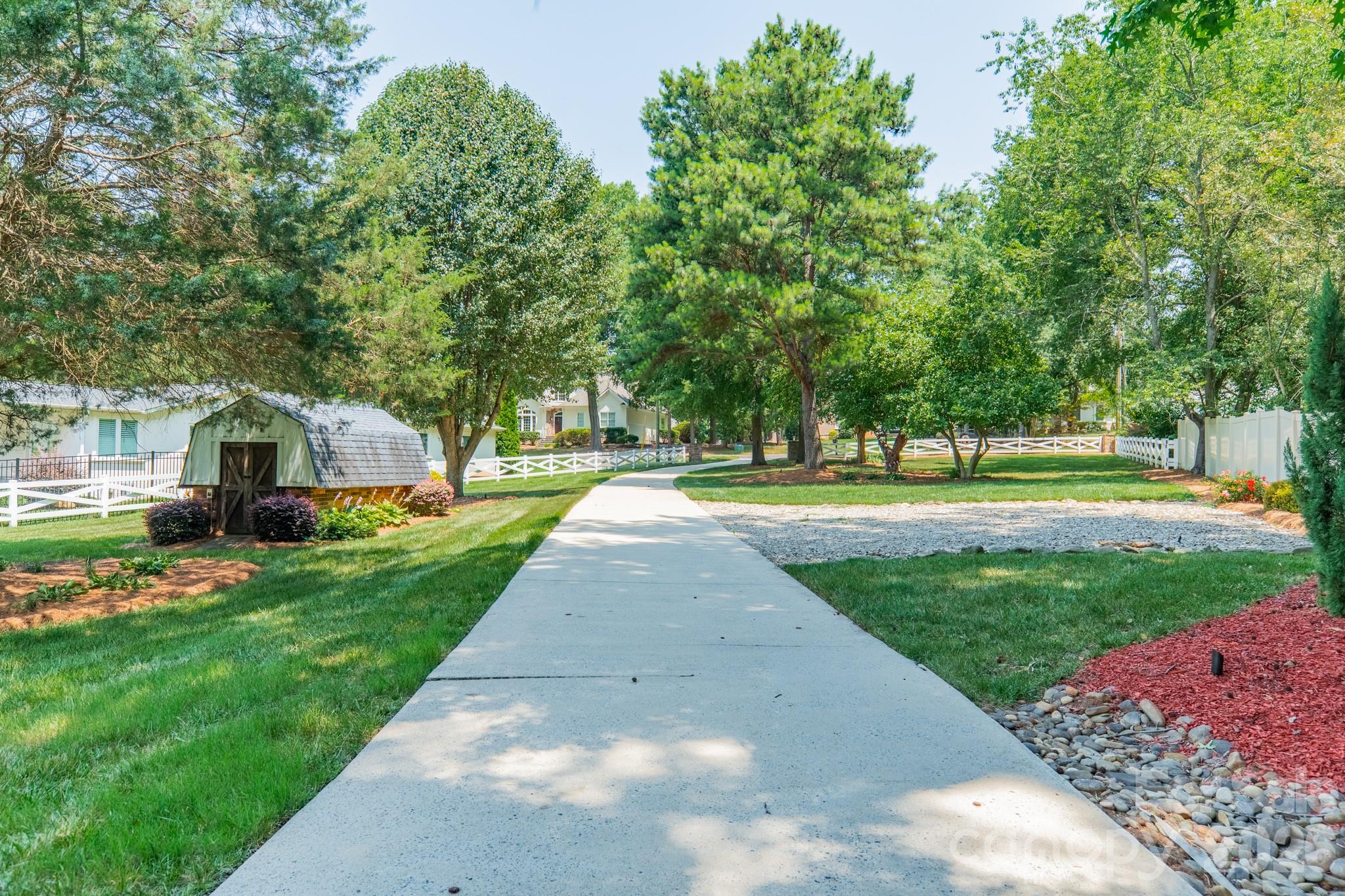 19533 Bustle Road