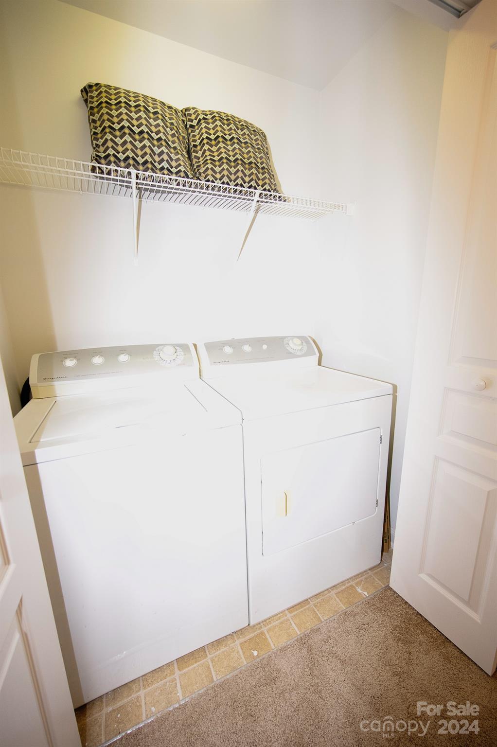 Ridge Pointe - Residential