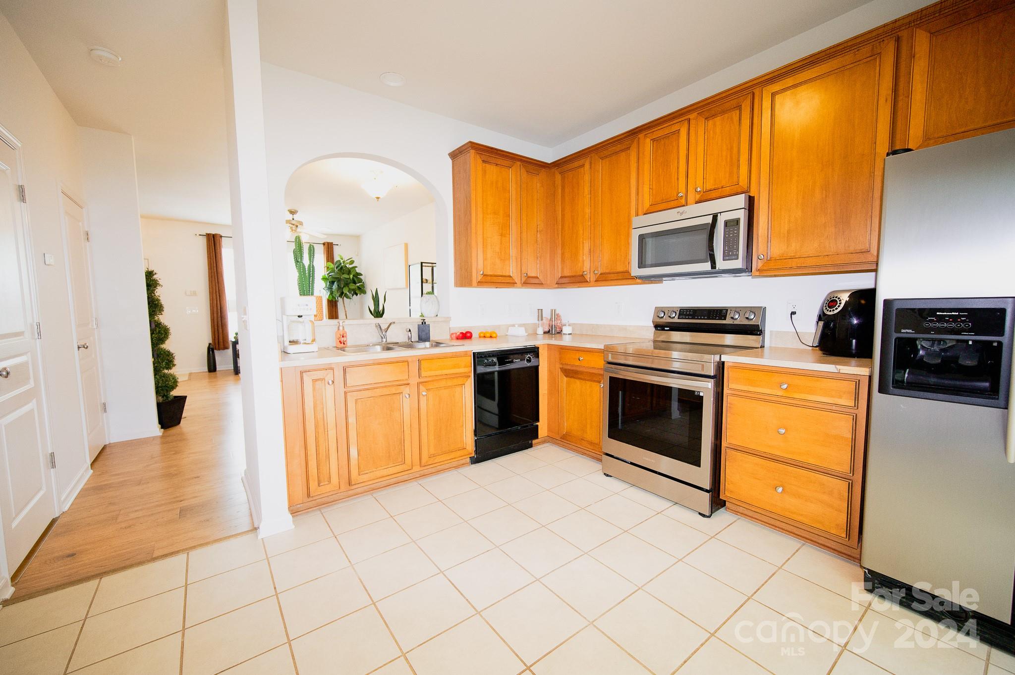 Ridge Pointe - Residential