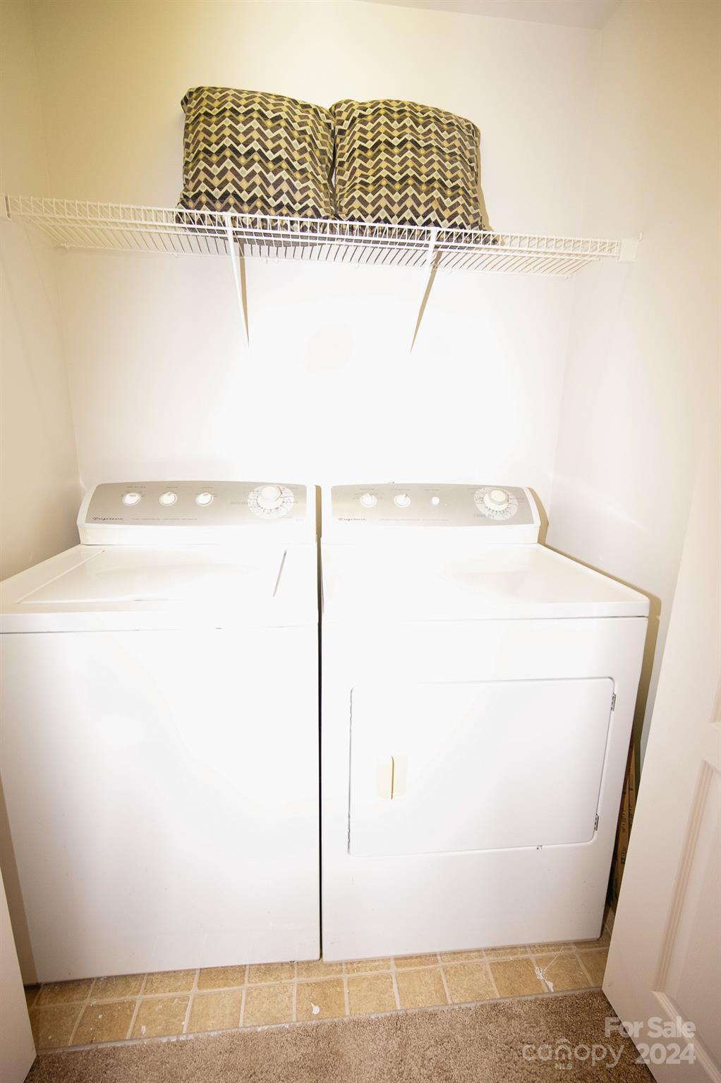 Ridge Pointe - Residential