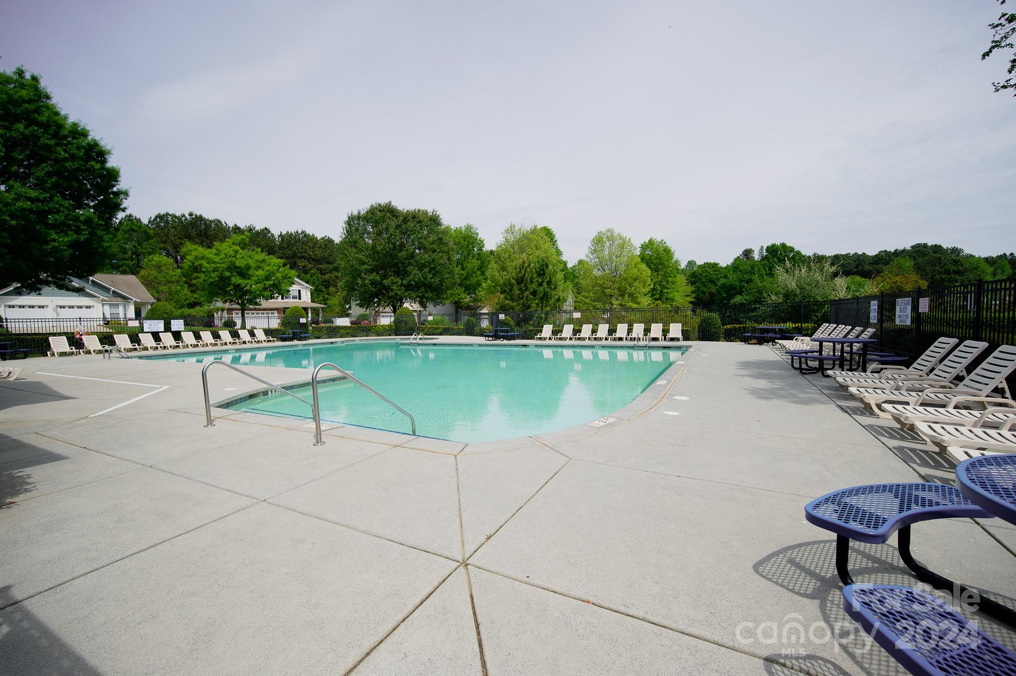 Ridge Pointe - Residential