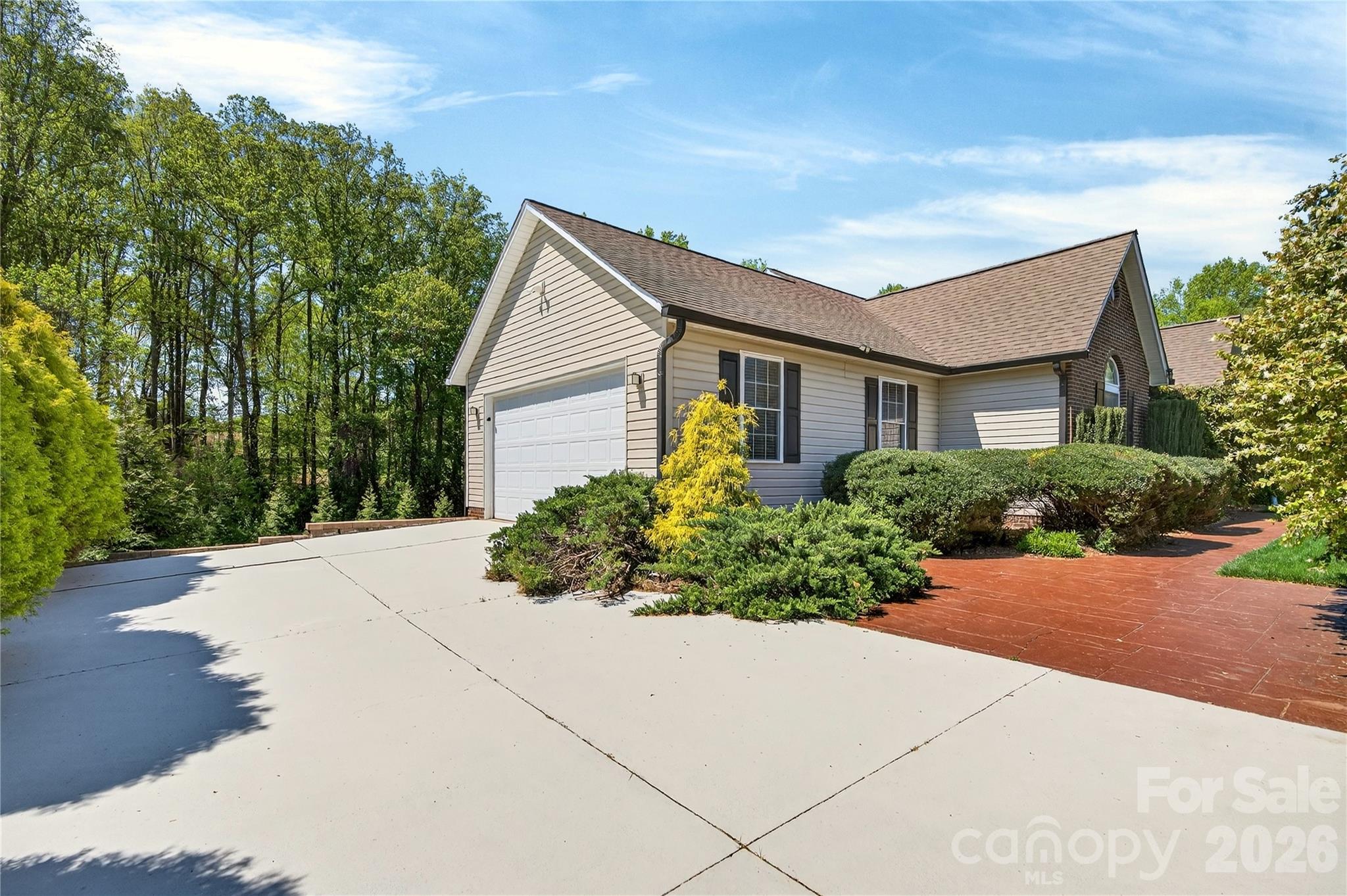 NORTH CROSSING - Residential