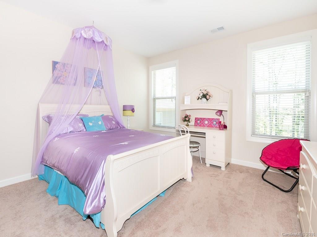 RiverChase - Residential