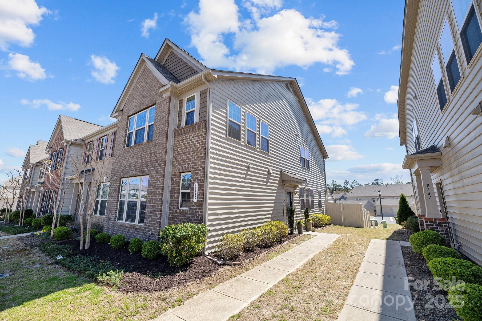 8145 English Clover Lane
