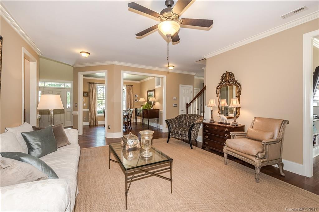 Chestnut Oaks - Residential