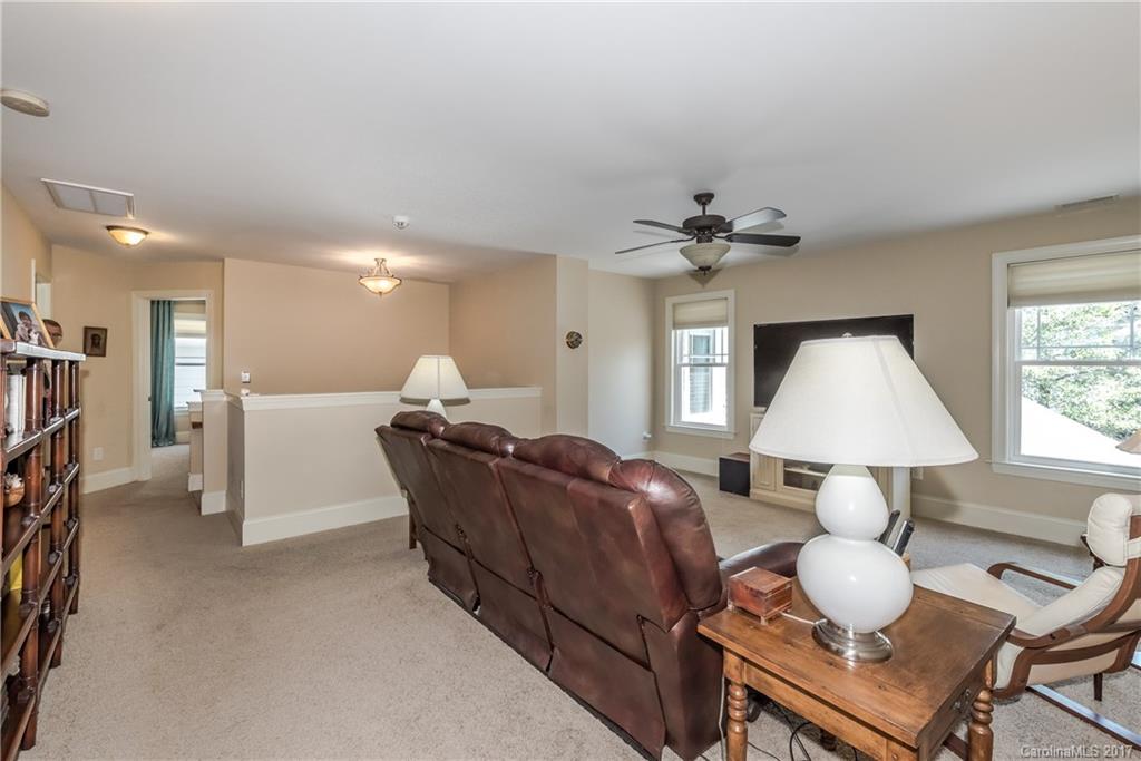 Chestnut Oaks - Residential