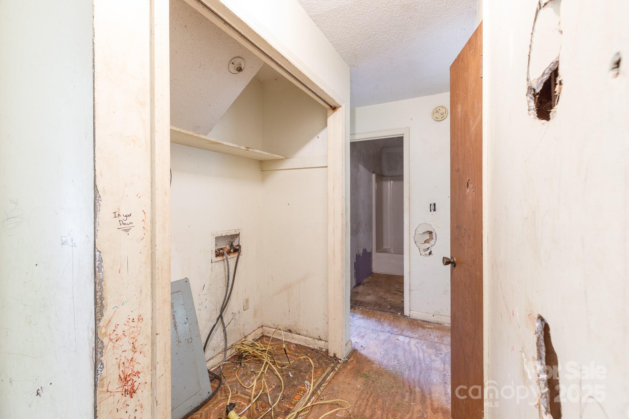 Twin Lakes - Residential