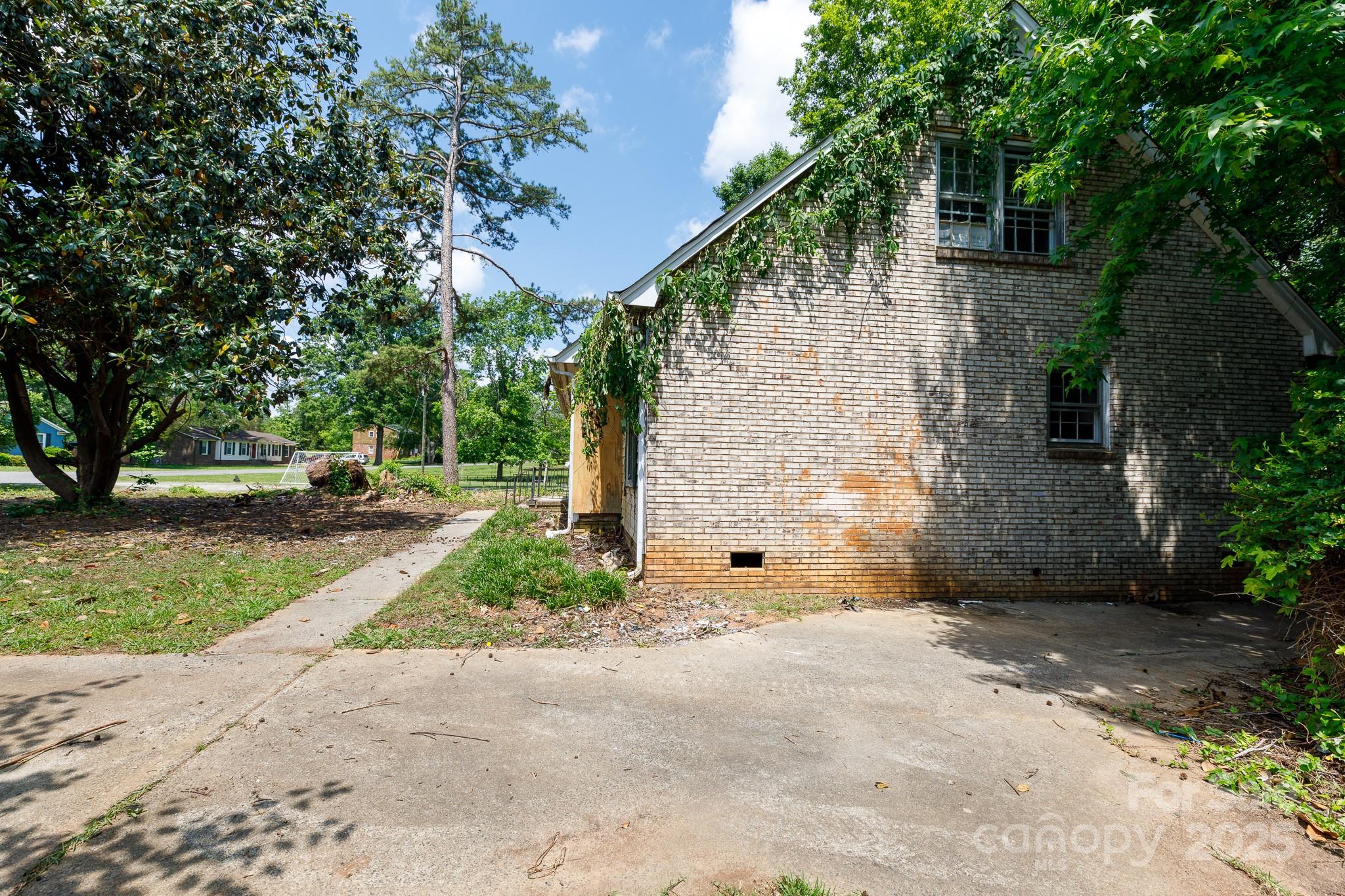 Twin Lakes - Residential