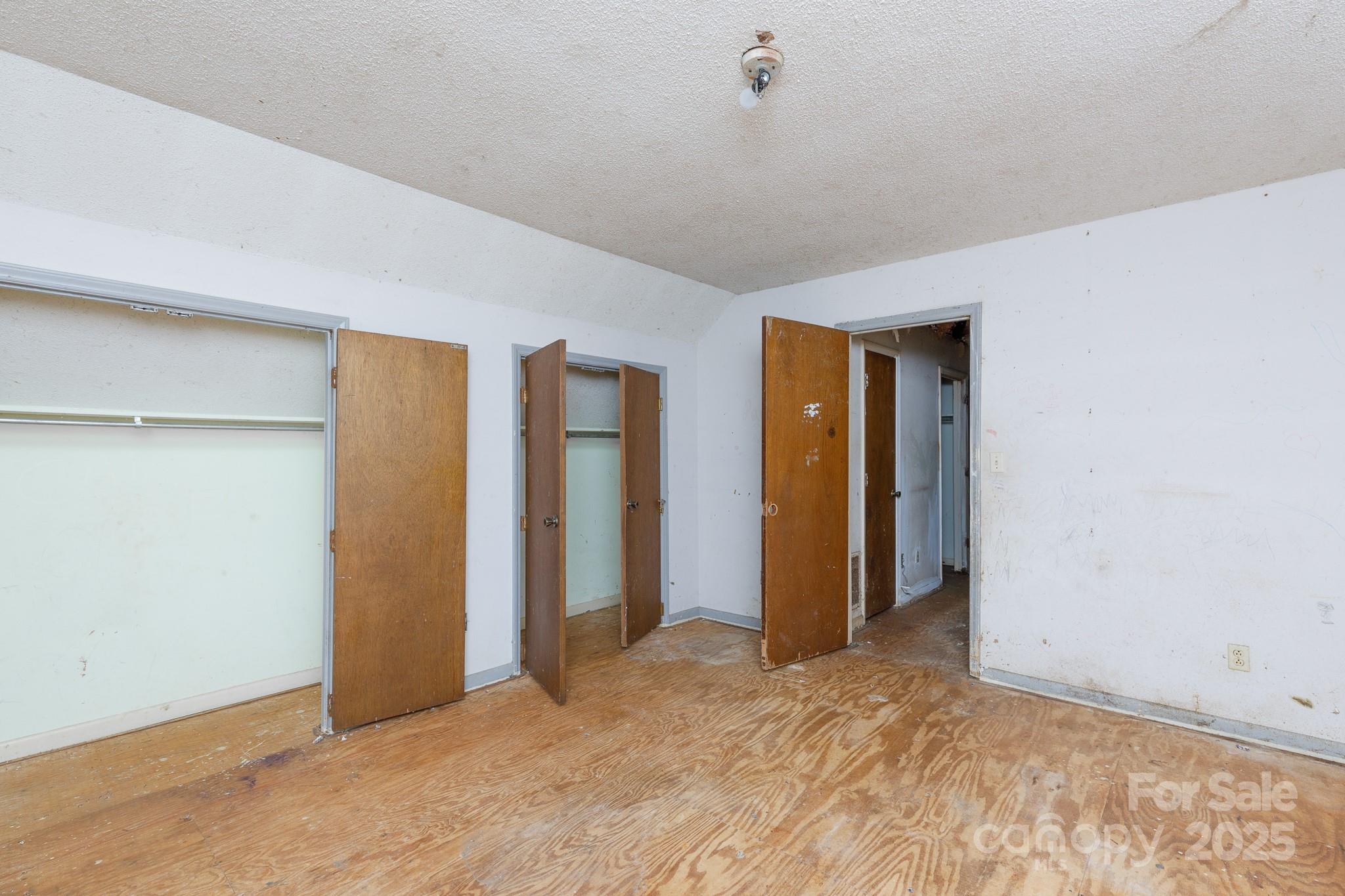 Twin Lakes - Residential