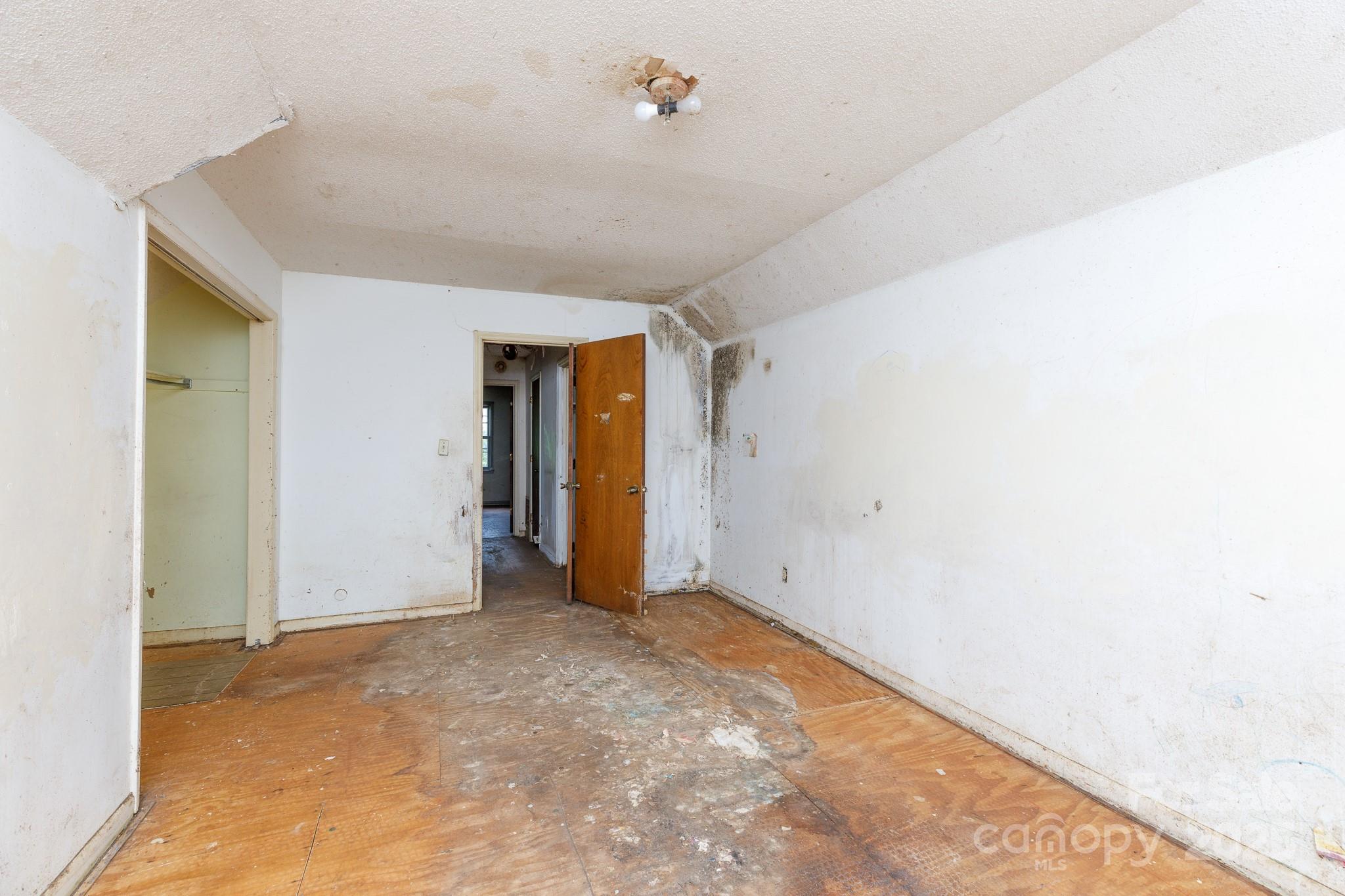 Twin Lakes - Residential