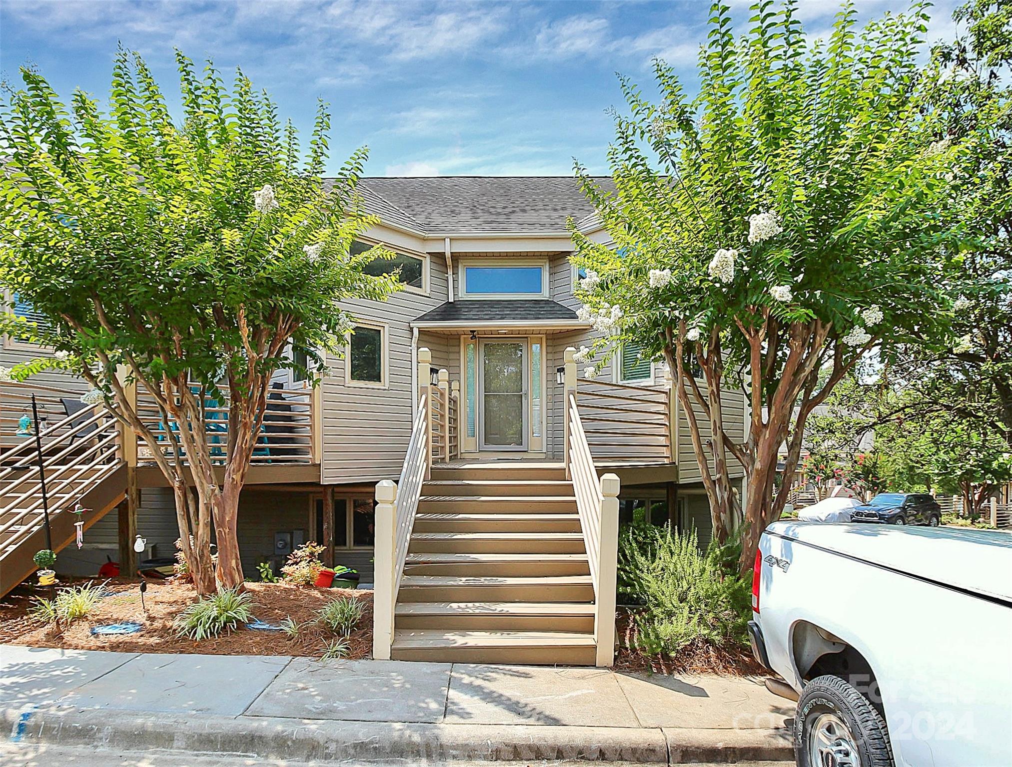 The Yachtsman - Residential