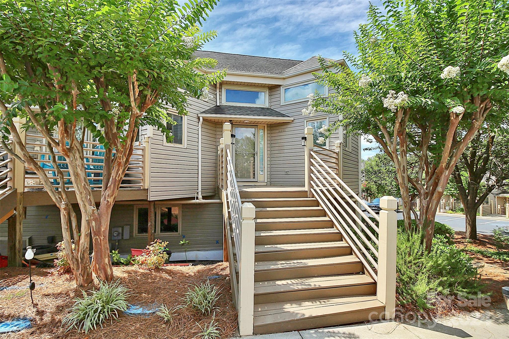 The Yachtsman - Residential