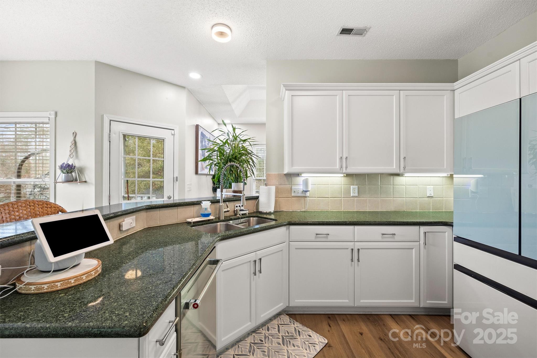 Cobblestone Village - Residential