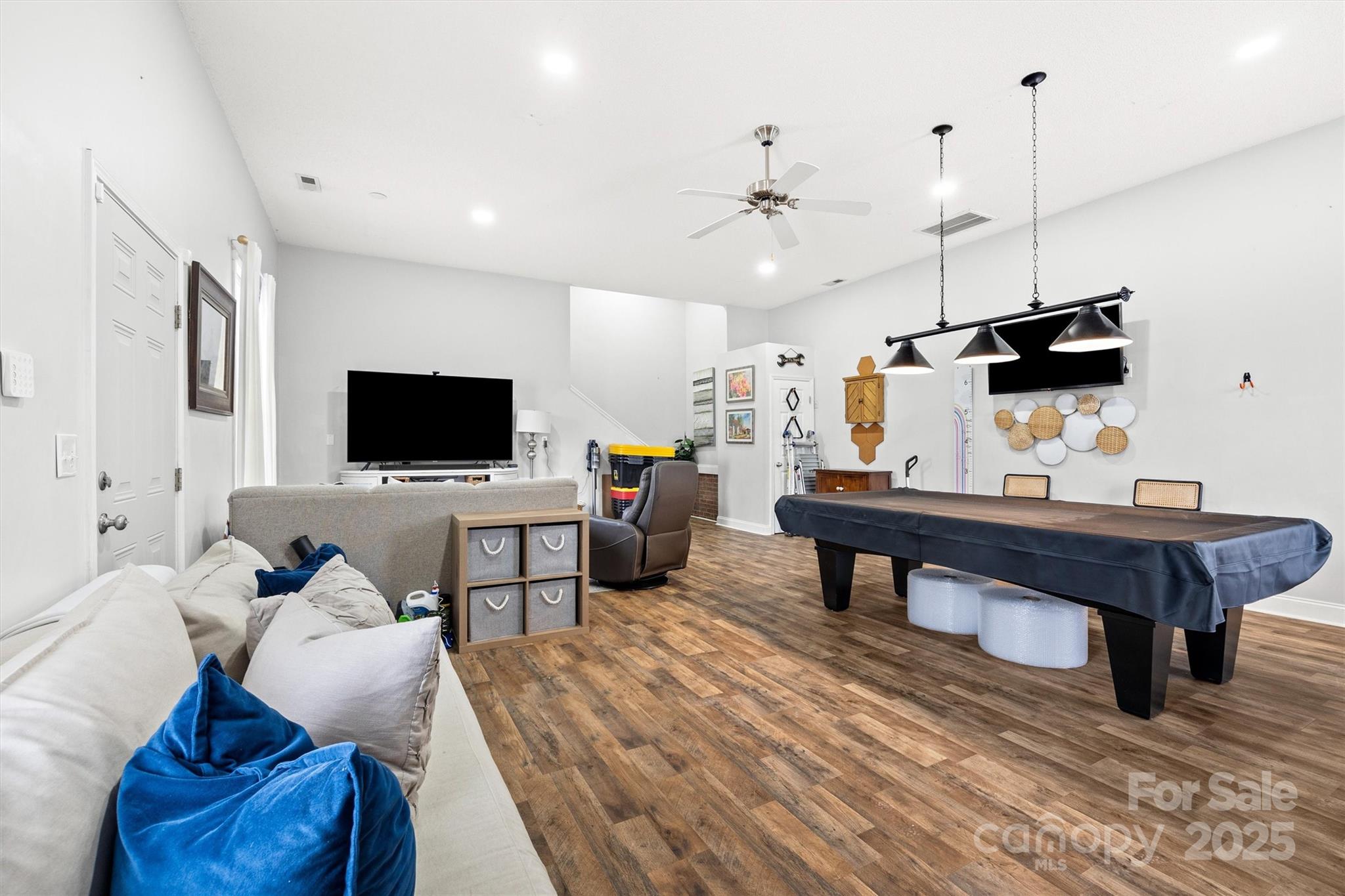 Cobblestone Village - Residential