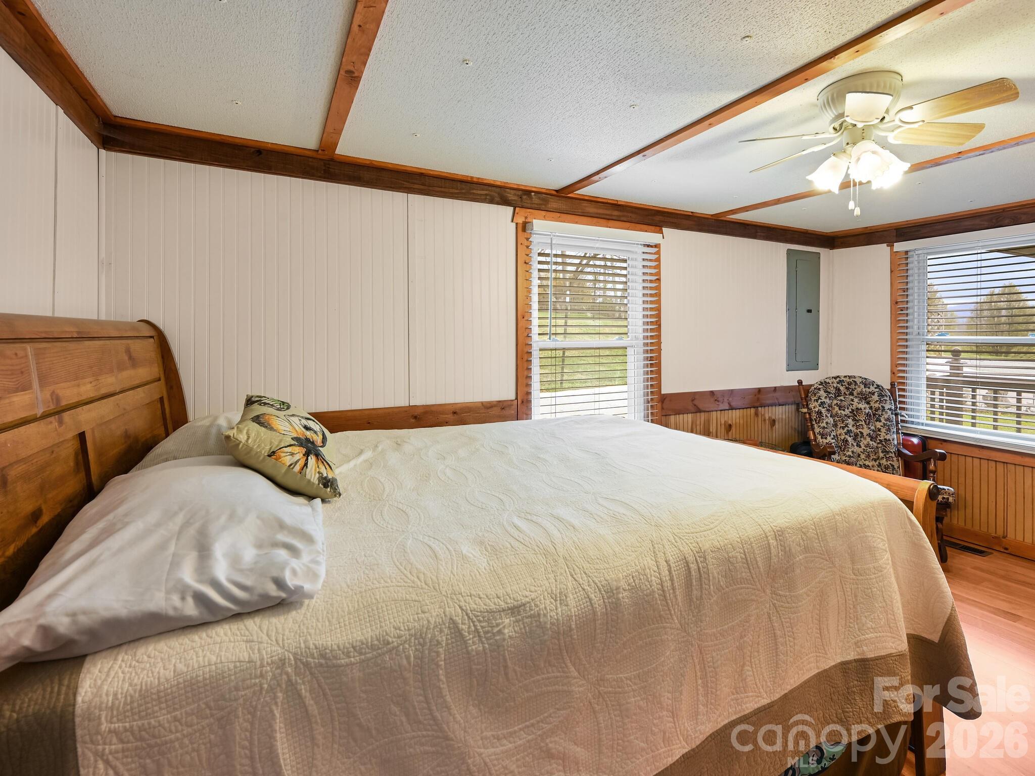 118 & 124 East Lawson Road