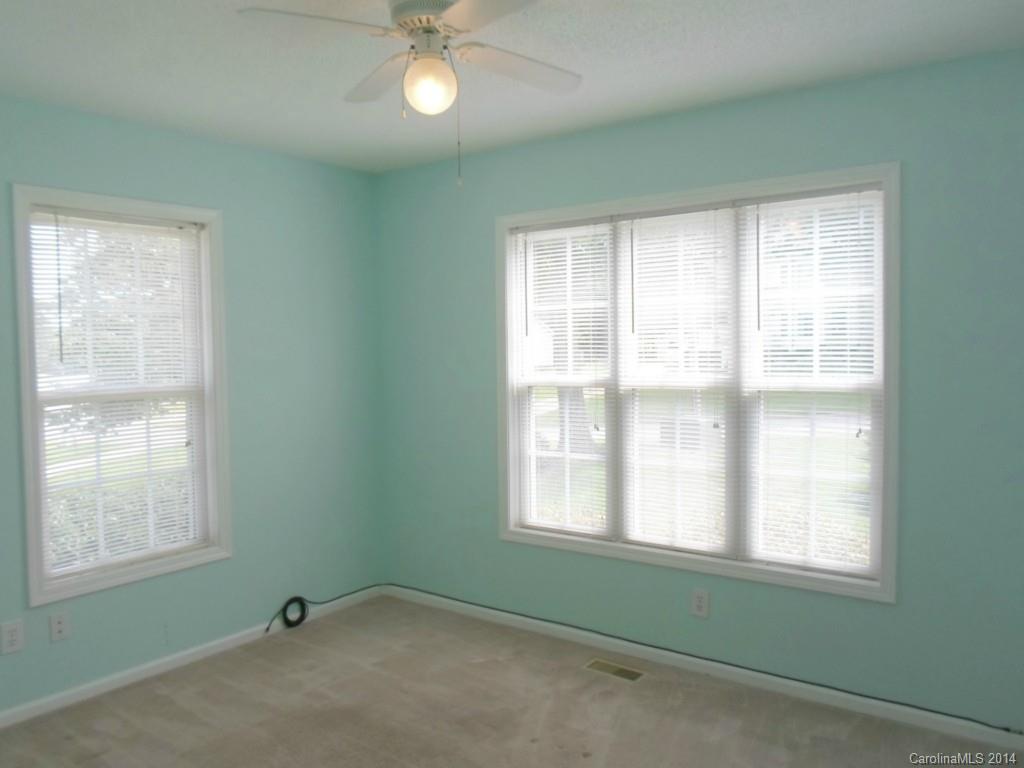 Mountain Manor - Residential