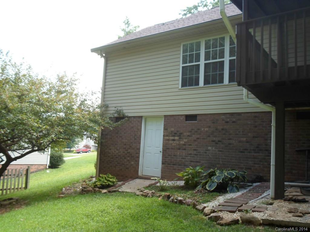 Mountain Manor - Residential