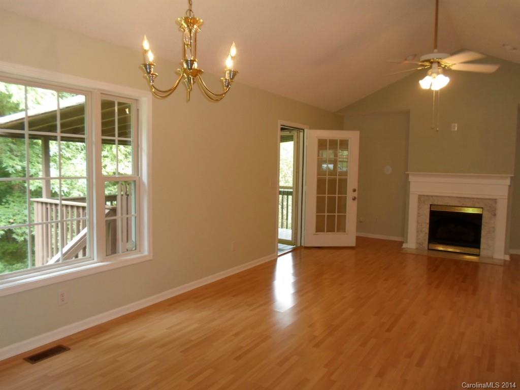 Mountain Manor - Residential