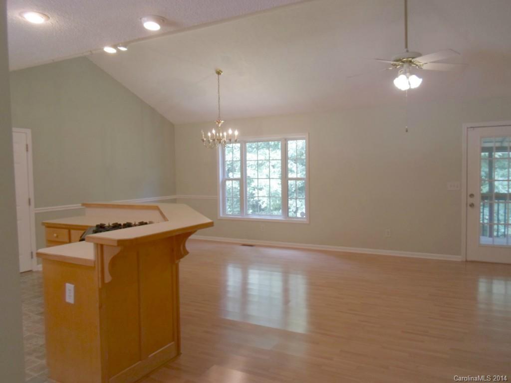 Mountain Manor - Residential