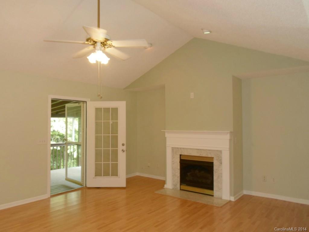 Mountain Manor - Residential