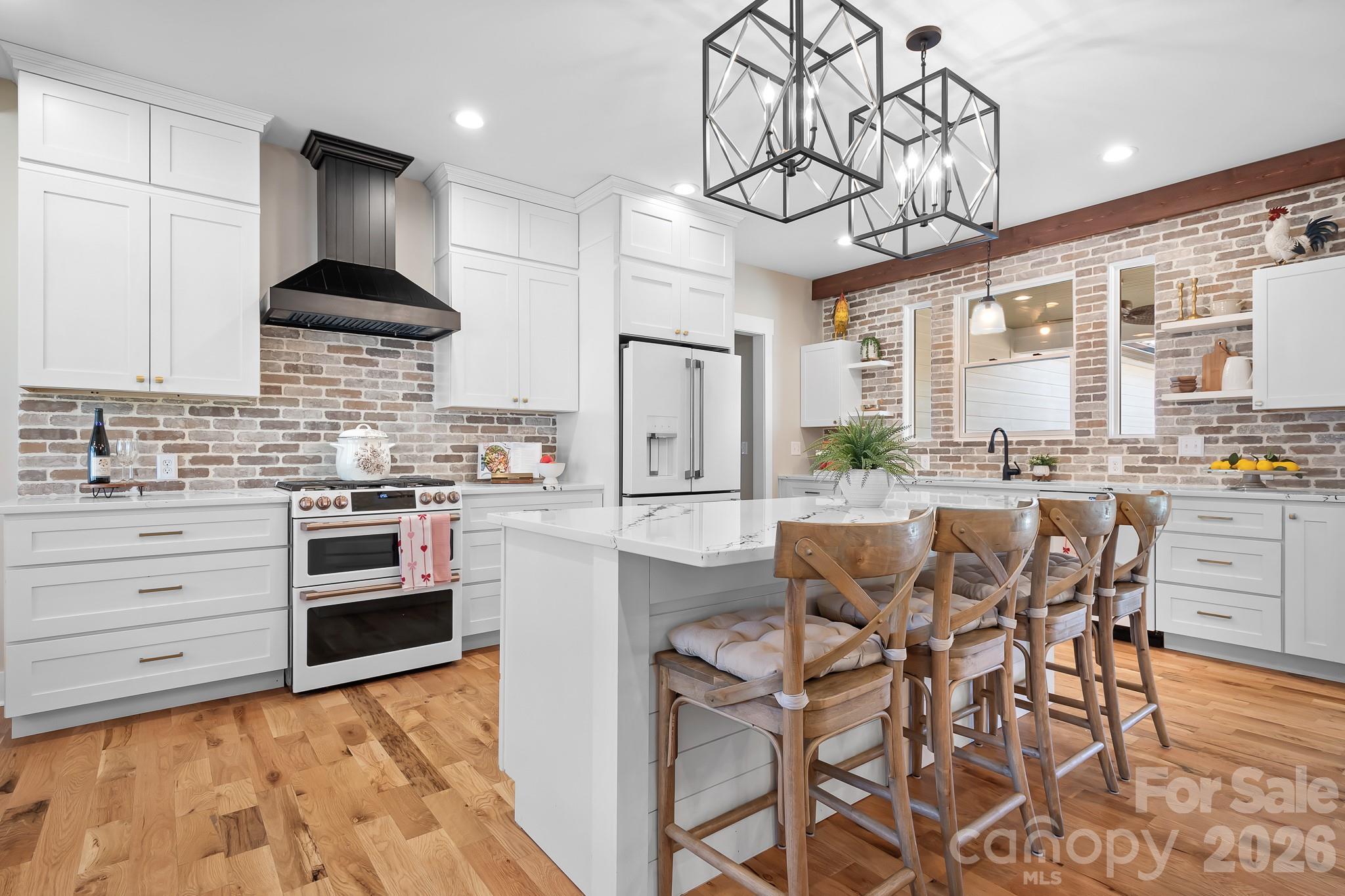 Lincoln Estates - Residential