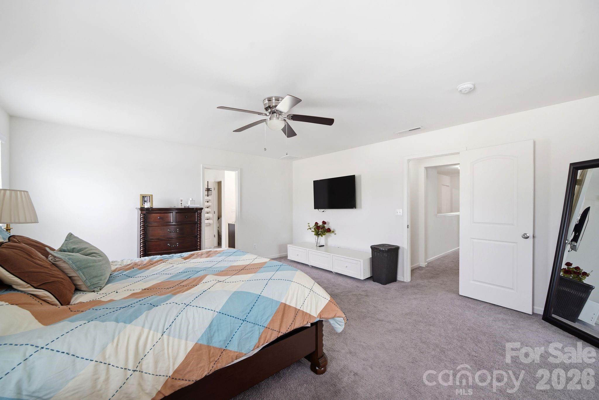 Newport Lakes - Residential