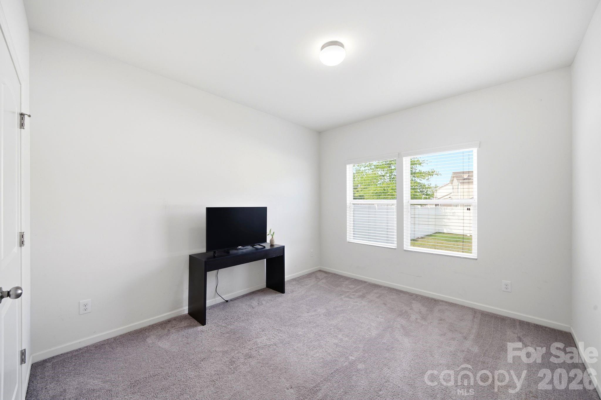 Newport Lakes - Residential