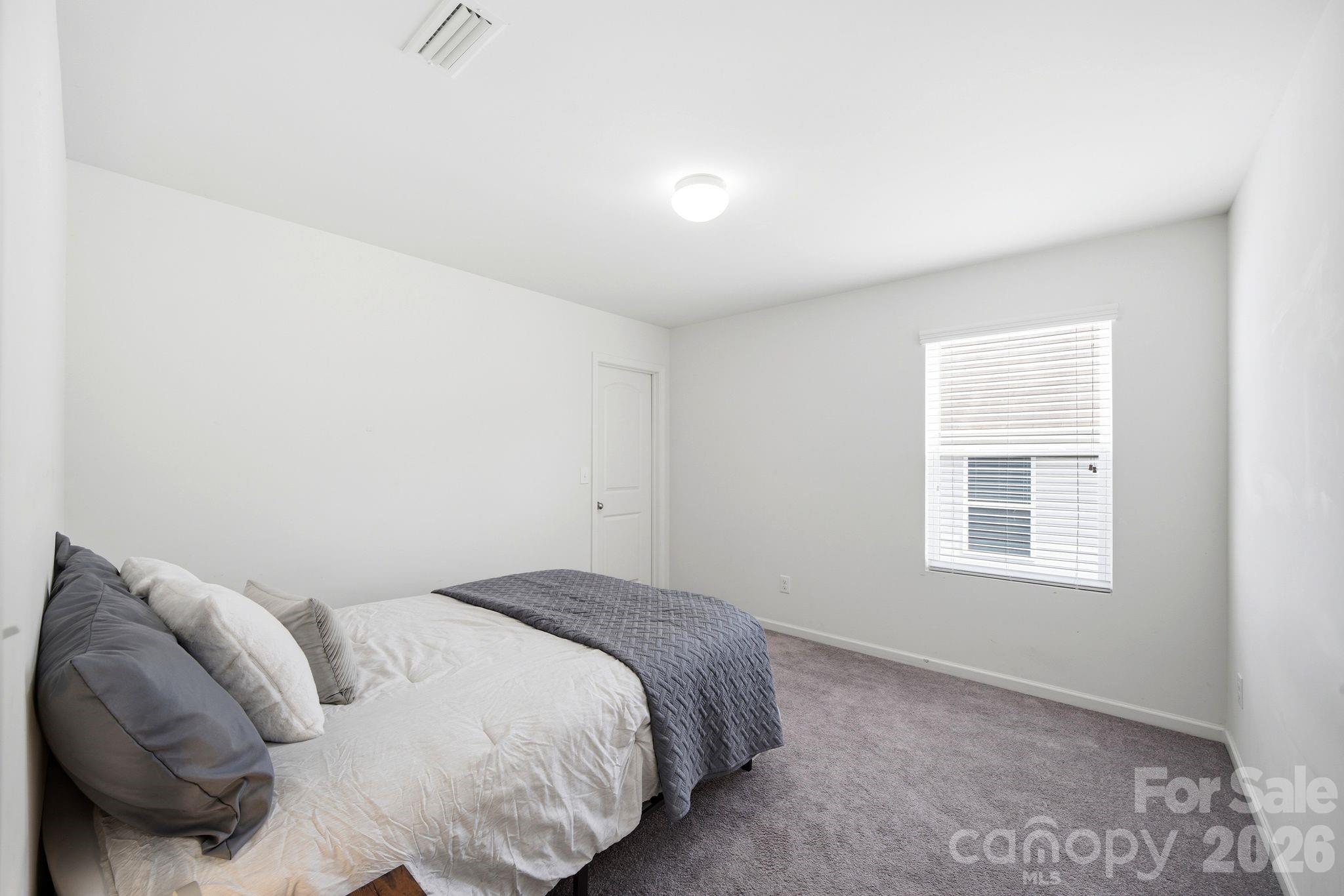 Newport Lakes - Residential