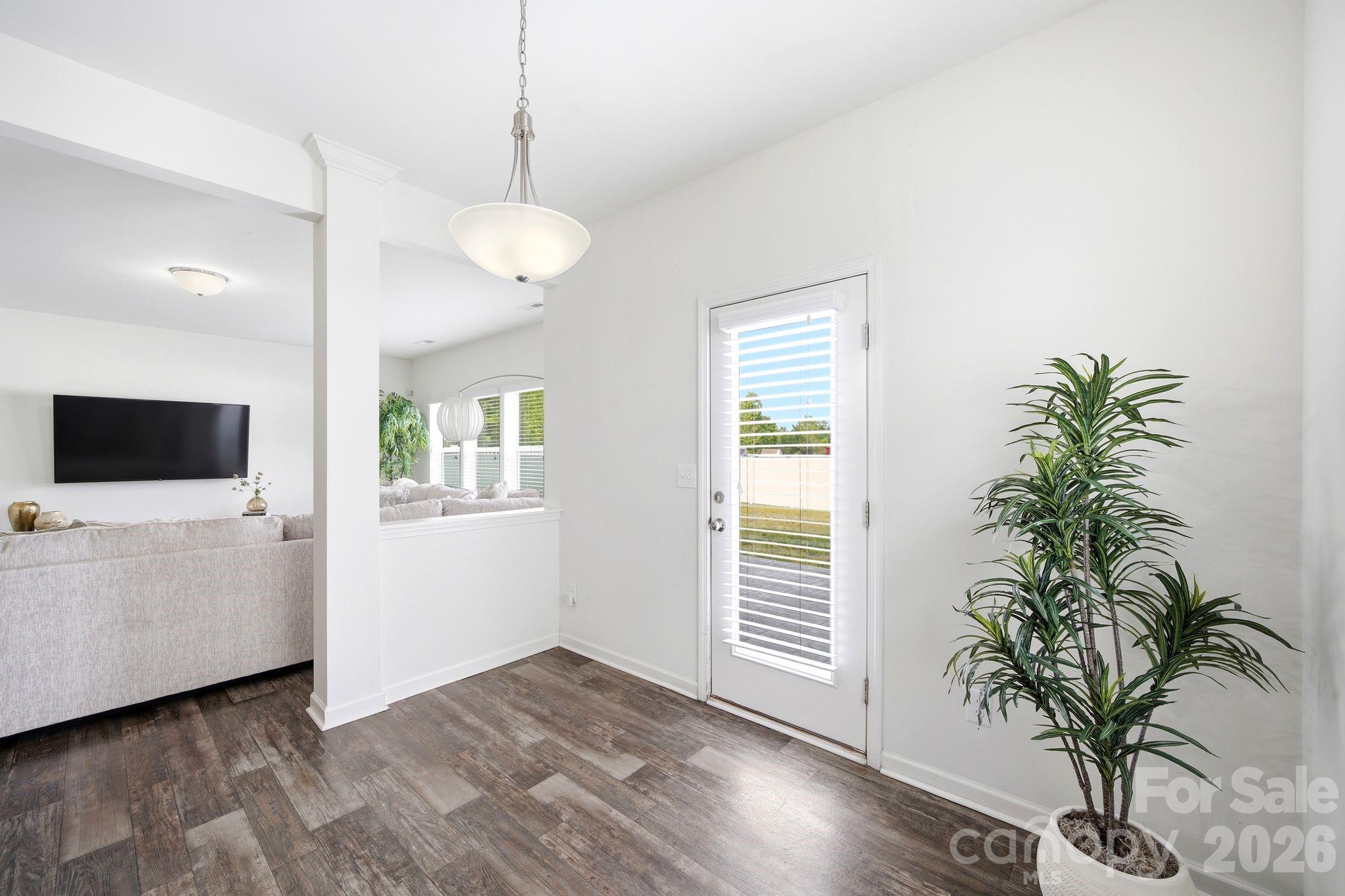 Newport Lakes - Residential