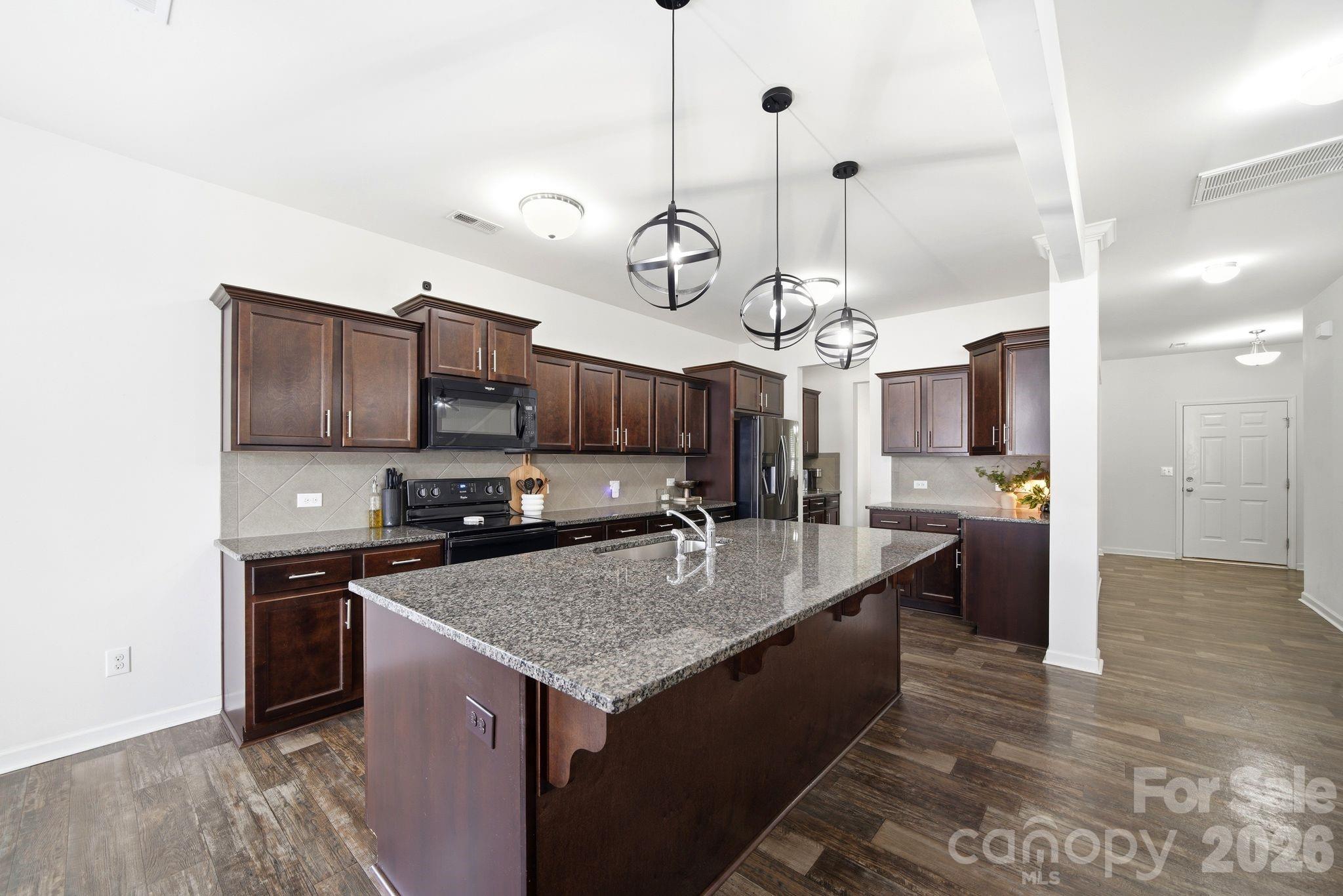 Newport Lakes - Residential