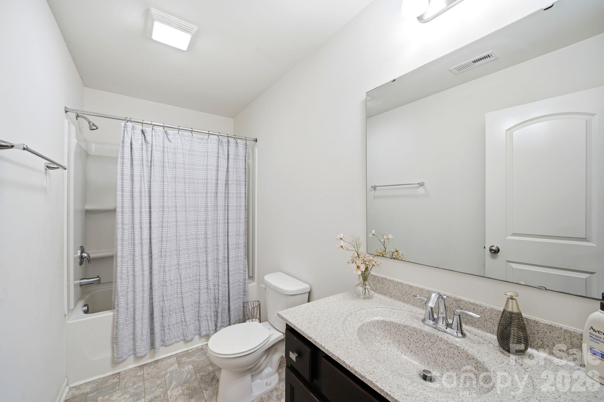 Newport Lakes - Residential