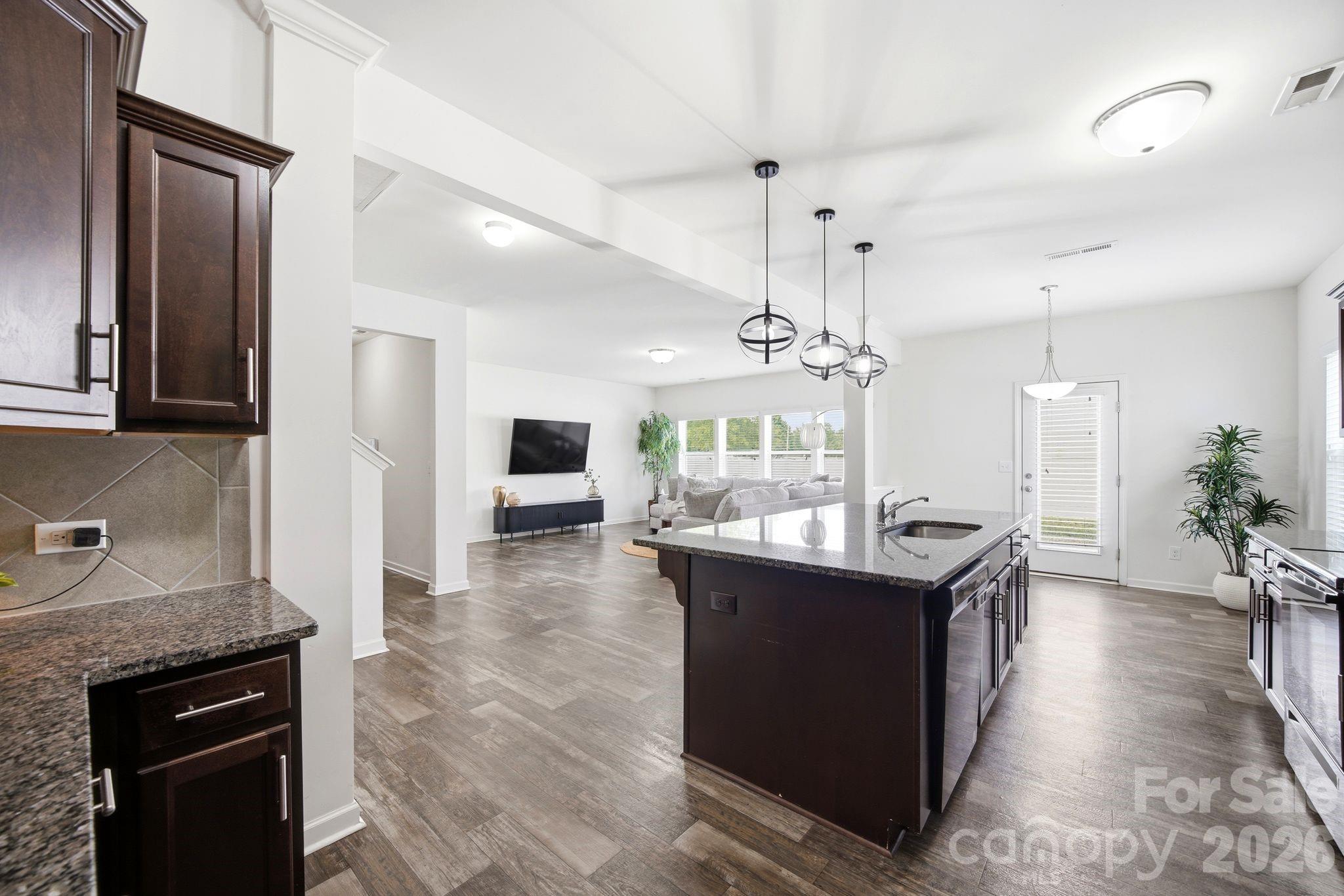 Newport Lakes - Residential